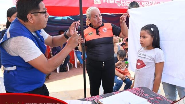 Fotografía RENIEC realiza trámite de documento de identidad a víctimas del incendio