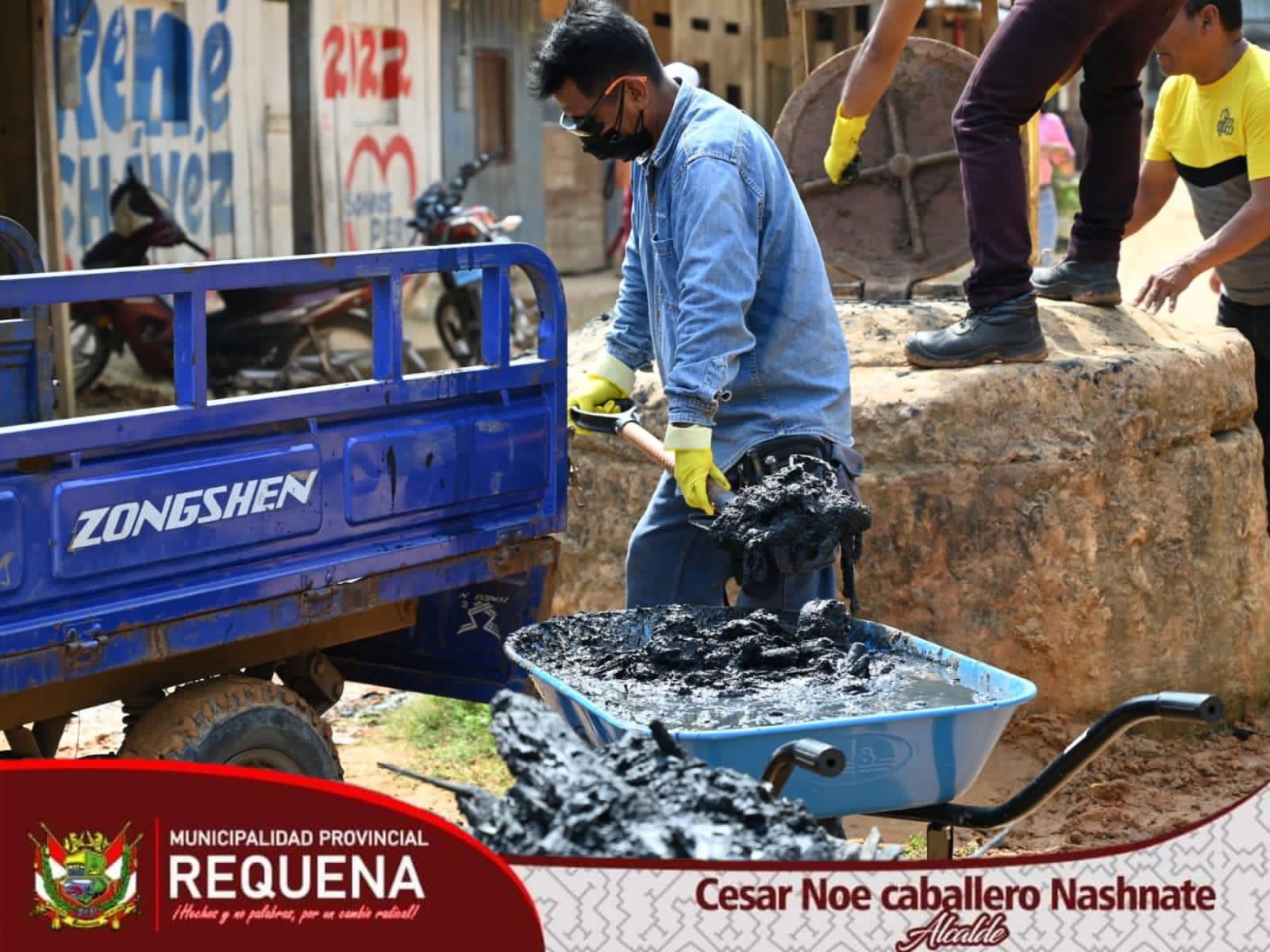 Fotografía de limpieza de buzones atascados por la Gerencia de Servicios Públicos