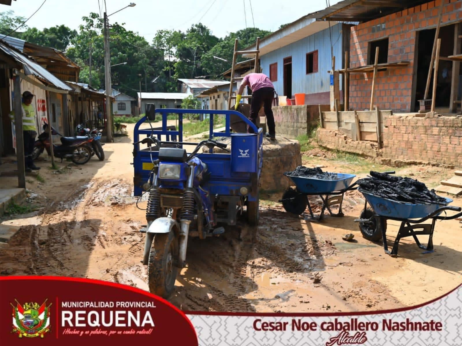 Fotografía de limpieza de buzones atascados por la Gerencia de Servicios Públicos