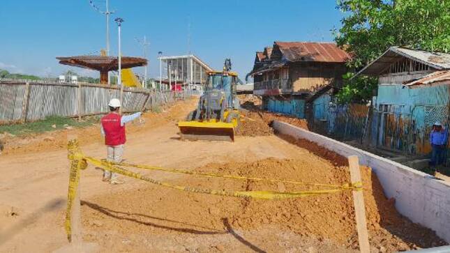 Ucayali. - La Contraloría General alertó al Gobierno Regional (GORE) de Ucayali que funcionarios aprobaron el presupuesto para el componente de calles y accesos al Malecón de Yarinacocha, valorizado en S/ 8.6 millones con insumos como combustible, lubricantes, y servicios de terceros, los cuales no están incluidos en el expediente técnico aprobado por el Plan COPESCO.