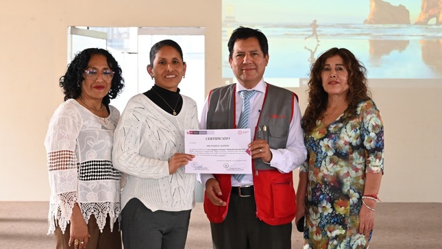 Durante la certificación a cada participante del curso que concluyó satisfactoriamente.