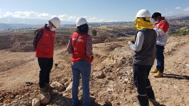 Ayacucho. -  La Contraloría General alertó a la Municipalidad Provincial de Huamanga que debido a las continuas paralizaciones en la ejecución de los trabajos de la segunda trinchera de la obra del relleno sanitario en la referida ciudad, no se logra culminar este proyecto que se encuentra a un 95% de su capacidad operativa. Dicha situación afecta el servicio de disposición final de residuos sólidos en la mencionada jurisdicción.