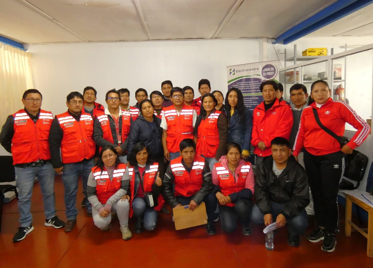 Electrocentro capacita a 40 gestores sociales de Qaly Warma en el proceso de canje del Vale FISE en la región Huancavelica