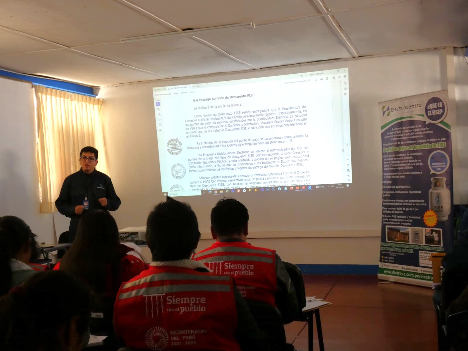 Electrocentro capacita a 40 gestores sociales de Qaly Warma en el proceso de canje del Vale FISE en la región Huancavelica