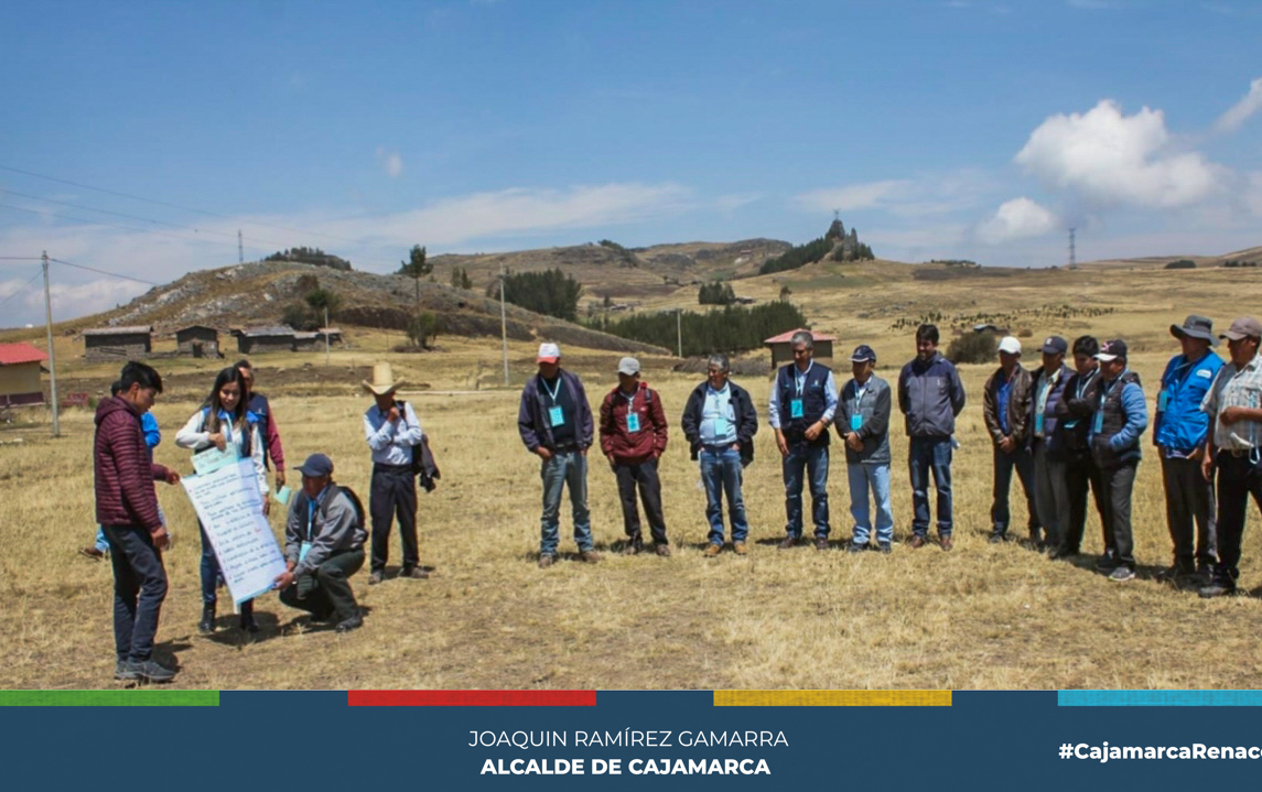 La subgerencia de Saneamiento Básico de la Municipalidad Provincial de Cajamarca , que tiene bajo su dirección la Ing. Deisy Carrasco Vela participó del inicio de las actividades de construcción del vivero MRSE de la empresa SEDACAJ, el cual aprovisionará de plantas nativas y frutícolas de alta calidad en la cuenca de aporte del Río Ronquillo, beneficiando principalmente a la comunidad de Sexemayo del distrito de Cajamarca.
👉Es importante mitigar el impacto de la deforestación a través de estas acciones, y sobre todo generar desarrollo económico para las comunidades campesinas y los agricultores de esta cuenca contribuyendo activamente todos los actores sociales, permitiendo así el buen manejo de los recursos hídricos que garanticen la disponibilidad de agua y a su vez, representen una oportunidad de mejora de calidad de vida para los Cajamarquinos.
#CajamarcaRenace