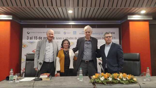 Embajada de Perú en Uruguay participa de homenaje a Alonso Cueto en Montevideo