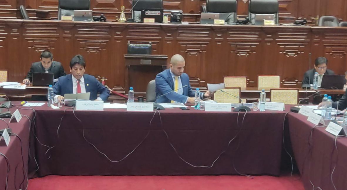 Defensor del pueblo sustenta presupuesto