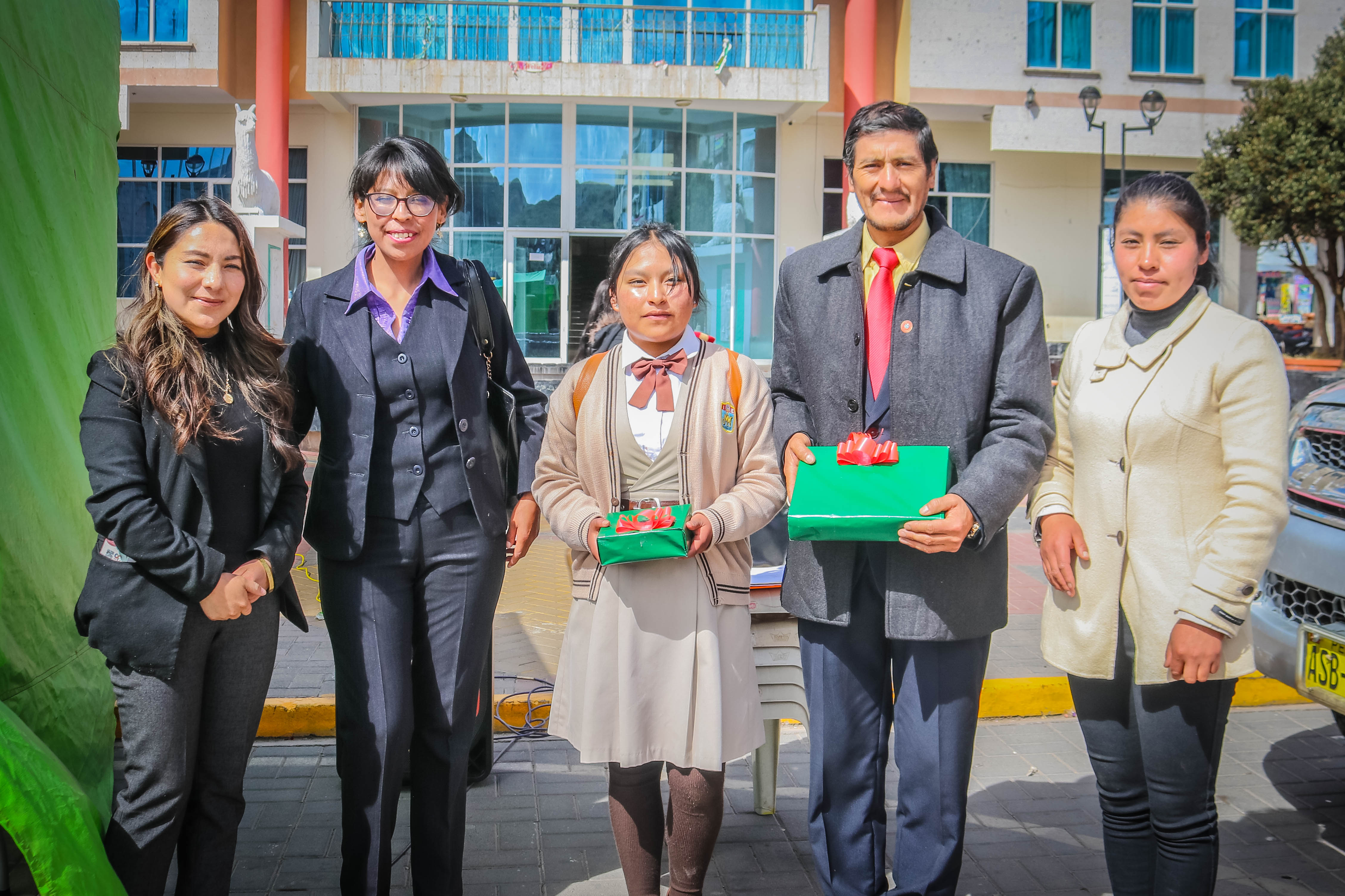 Estudiantes expusieron alternativas creativas de recorridos y circuitos turísticos de la provincia de Carabaya 