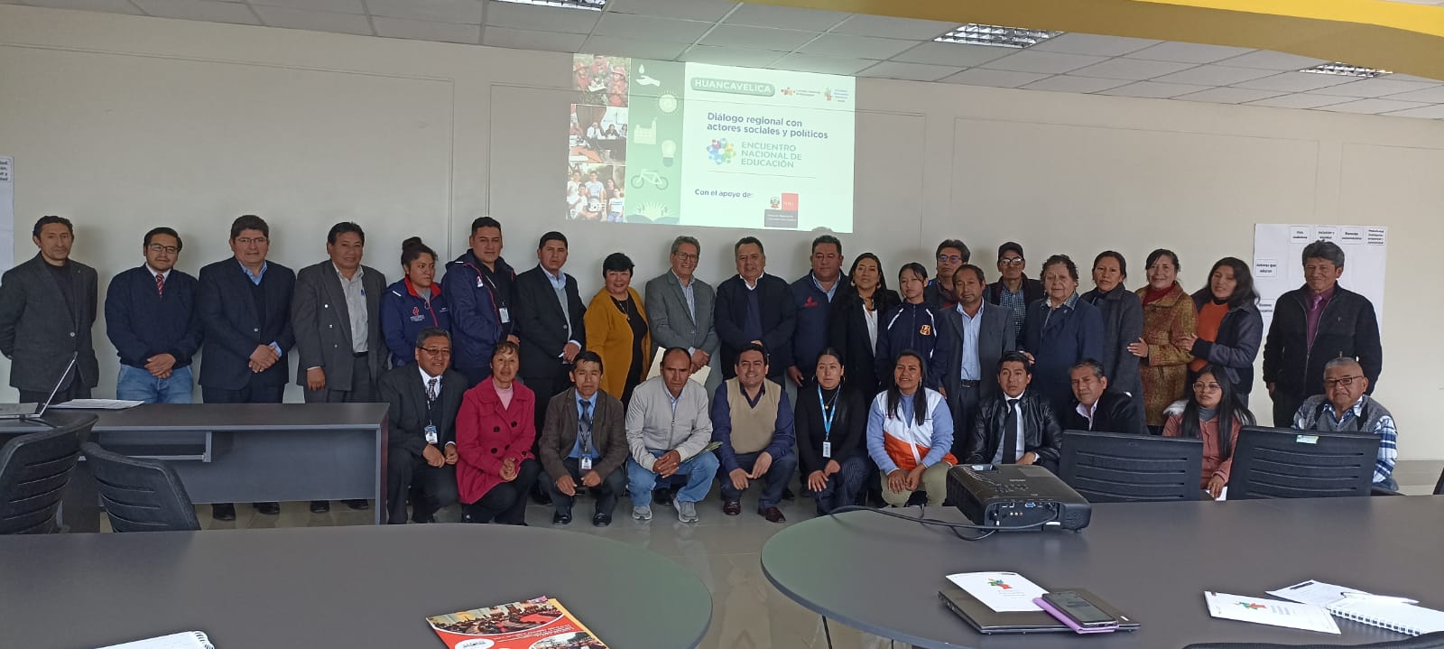Huancavelica: CNE convocó a representantes de la región para dialogar sobre educación ambiental