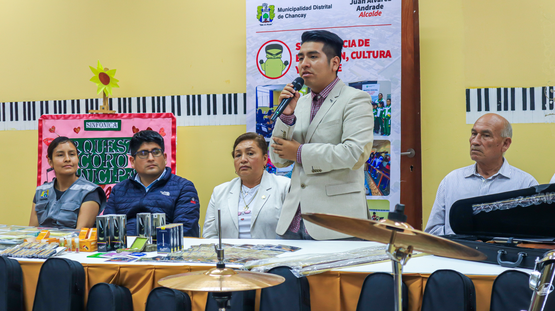 La entrega de estos instrumentos es un paso significativo hacia el fortalecimiento y la expansión del prestigioso taller musical.