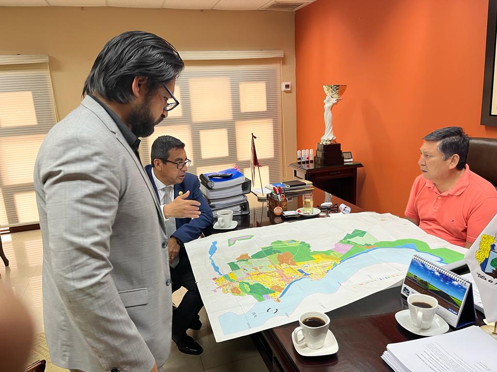 Este encuentro cobra especial relevancia en el contexto de la construcción del Mega Puerto y los desafíos que este proyecto plantea para ambas jurisdicciones.