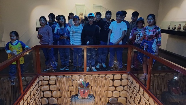 Esta visita tuvo como objetivo enriquecer la educación de los estudiantes y fomentar un mayor aprecio por la historia y la cultura de Chancay.