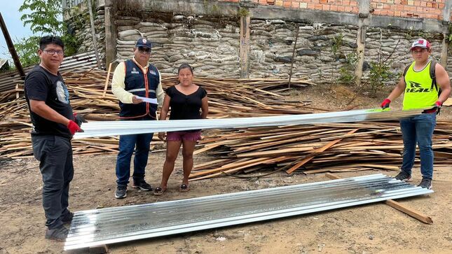 ayuda humanitaria a familias de AA.HH