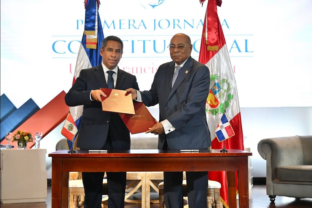 Presidentes de los Tribunales Constitucionales del Perú y República Dominicana suscribieron un convenio de cooperación.