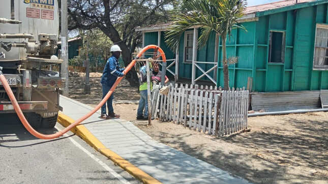 Archivo JPG de Continúa Abastecimiento De Agua En Lobitos