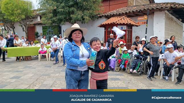 La Municipalidad Provincial de Cajamarca a través del Comité Municipal por los Derechos de los niños y Adolescentes COMUDENA, desde el año 2013 se formó el Eje Multisectorial de Apoyo y Defensa de los Derechos de nuestras Niñas, Niños y Adolescentes con Discapacidad, el cual viene desarrollando la “Carrera Inclusiva” actividad física saludable dirigida a las Personas con Discapacidad familiares y amigos quienes se unen y participan con la finalidad de concientizar a la comunidad y ser visibilizados con equidad de derechos, otorgados por la ley N° 29973 Ley General de la Persona con Discapacidad sus anexos y modificatorias.
👉🏻Cabe indicar que cada 16 de octubre conmemoramos el Día Nacional de la Persona con Discapacidad recordando la lucha de este colectivo en busca de la igualdad de derechos y oportunidades sin discriminación. 
✅Desde la comuna local seguiremos impulsando campañas y actividades que permitan una igualdad de oportunidades en todos los cajamarquinos