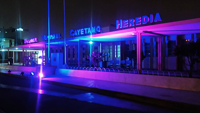 Iluminación del frontis
