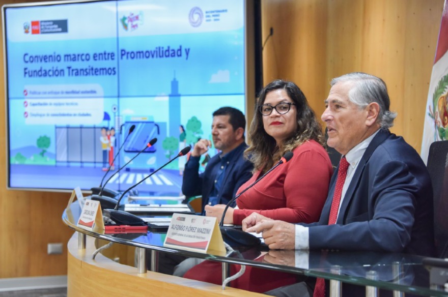 MTC y Transitemos firman convenio para impulsar el transporte urbano sostenible en principales ciudades del país
