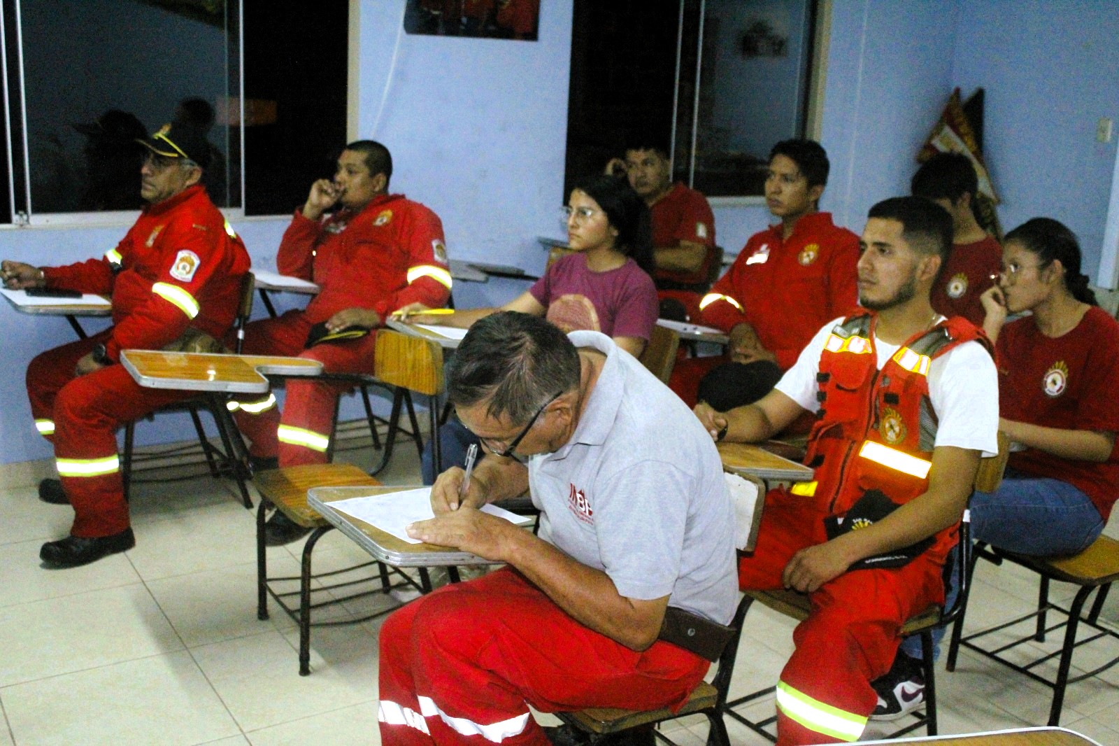 Electrocentro capacita a bomberos en seguridad eléctrica para enfrentar el fenómeno de El Niño en Selva Central