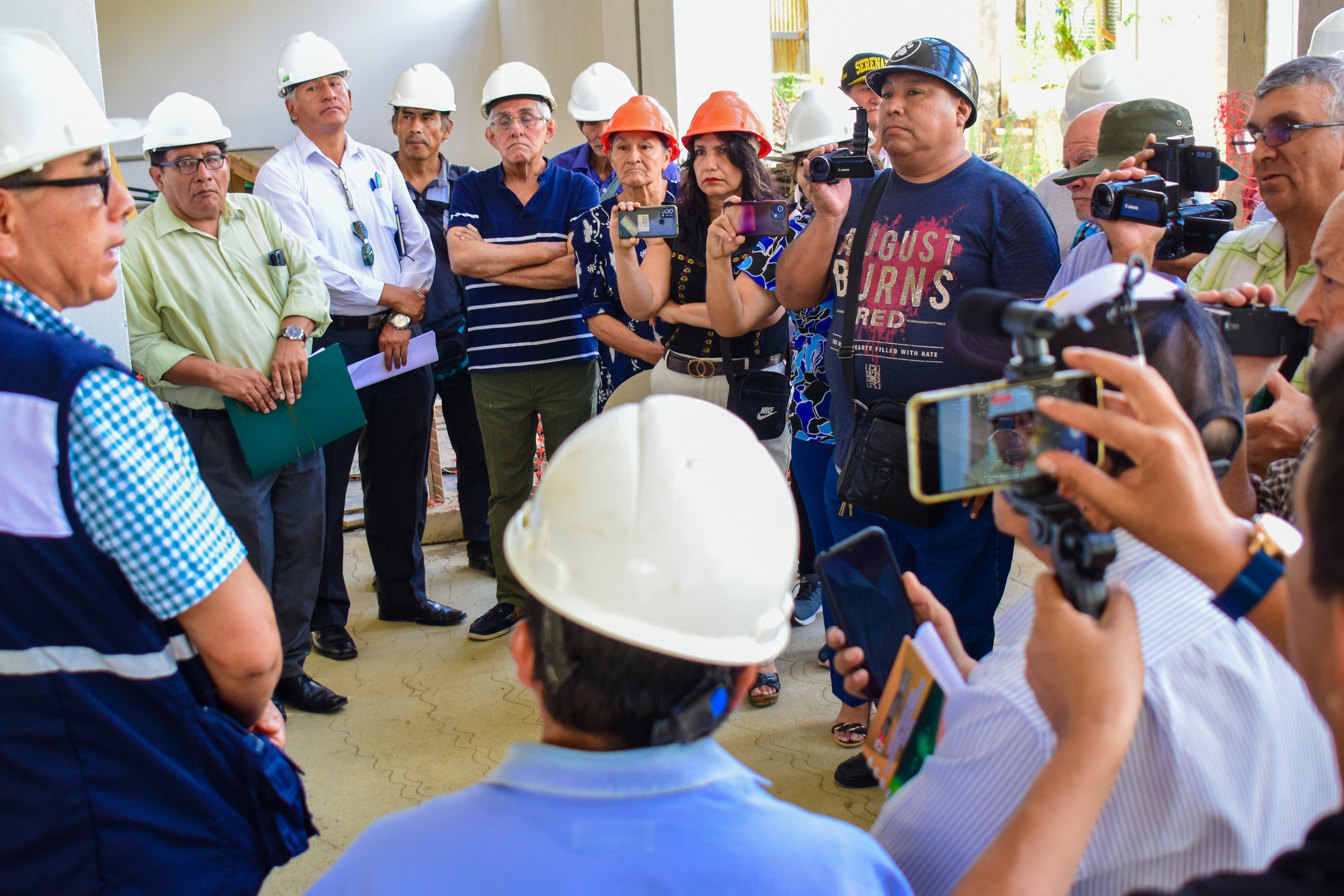Alcalde provincial exige calidad en expediente de saldo de obra del hospital de Quillabamba