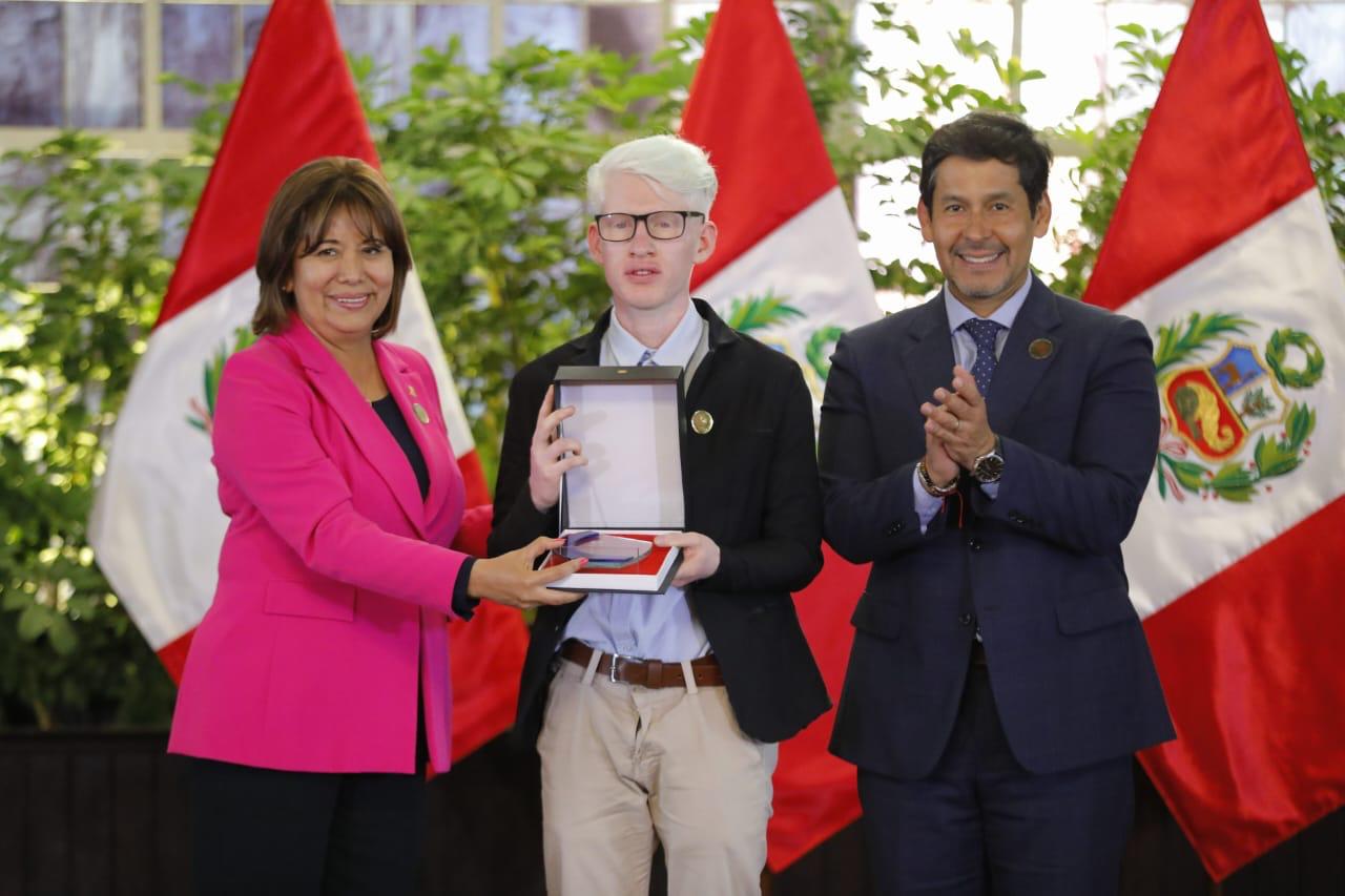 Reconocimiento a personas con discapacidad