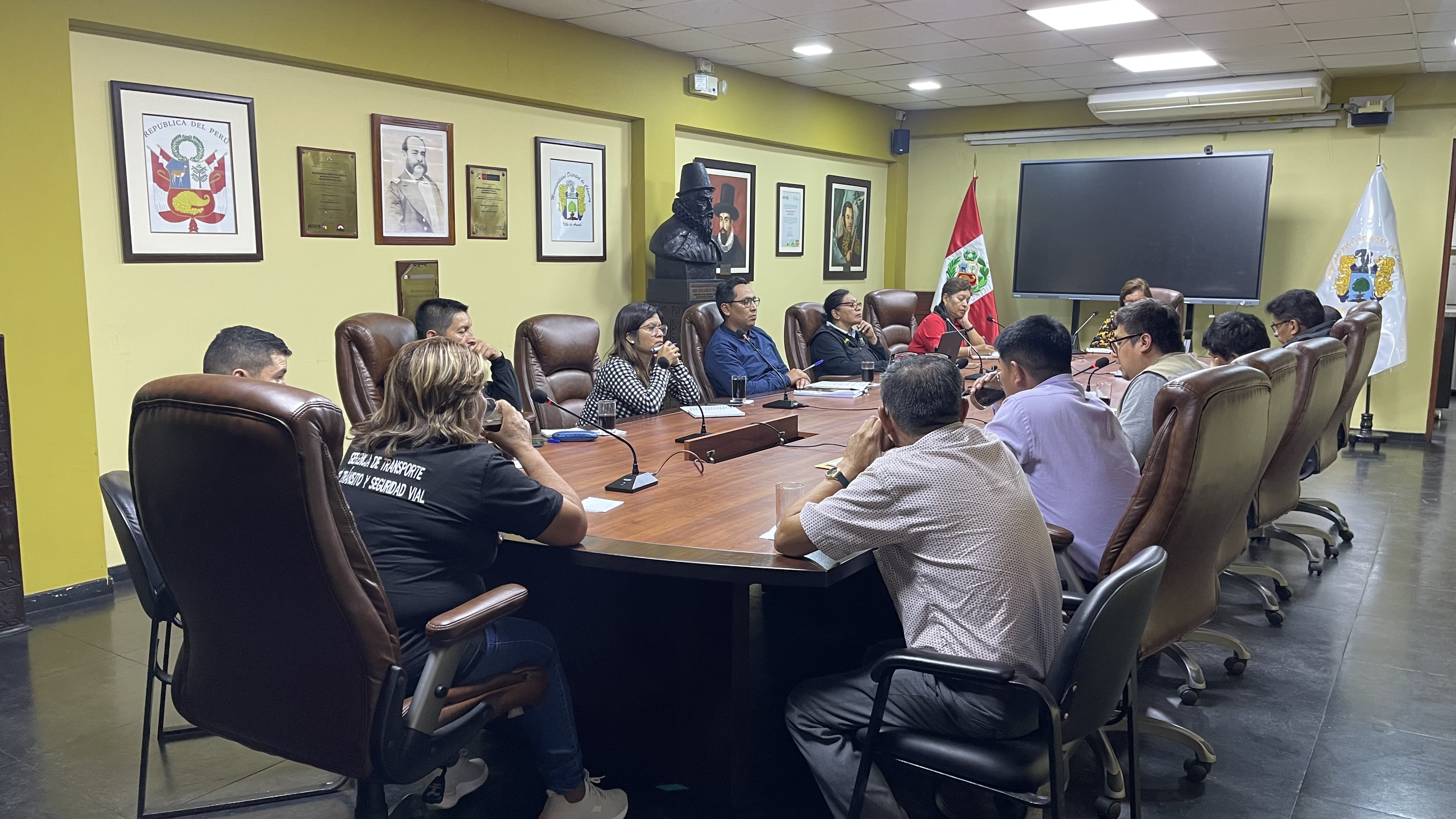 Se desarrollaron temas relacionados a la seguridad ciudadana, fiscalización, transportes, desarrollo urbano y desarrollo económico.