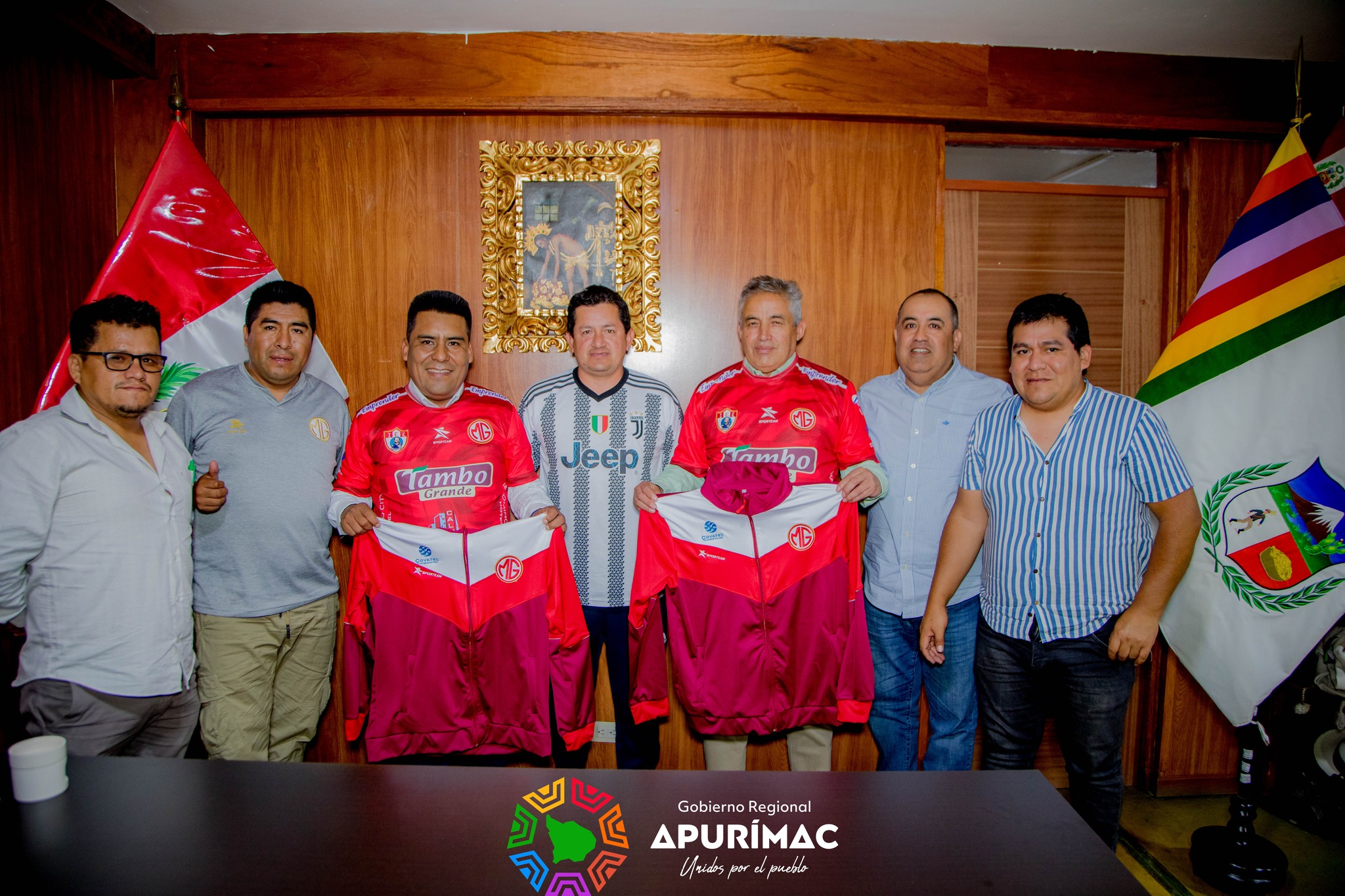 Gobernador Regional Percy Godoy comprometido con el deporte apurimeño, brinda importante apoyo al Club Deportivo Miguel Grau de Abancay