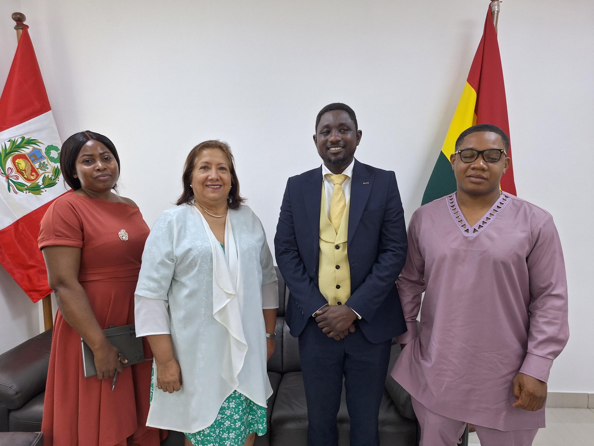 Embajadora del Perú en Ghana se reunió con Presidente de la Cámara de Inversión y Comercio América del Sur - Ghana