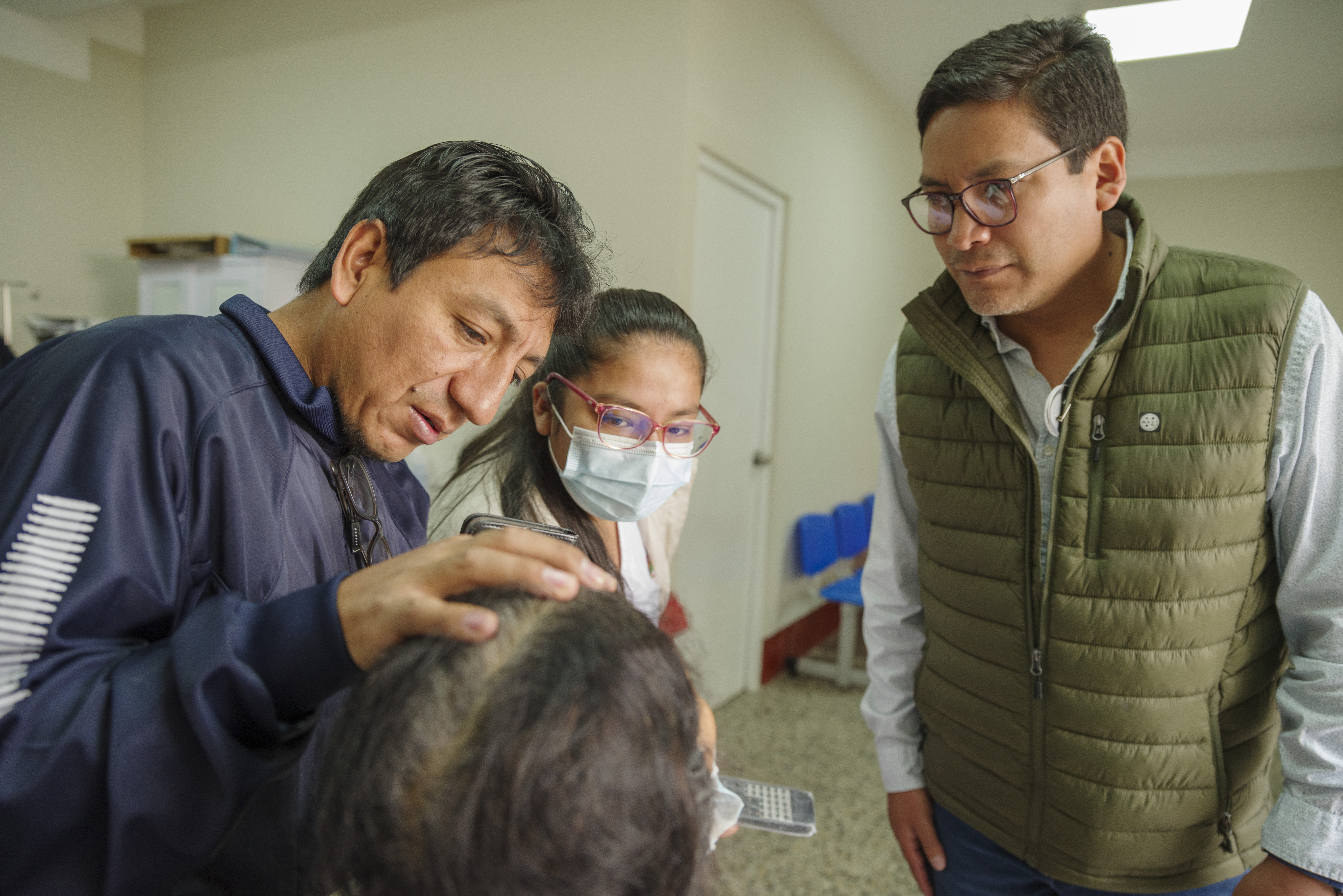 Fotografía de los beneficiarios de la campaña de operación de cataratas