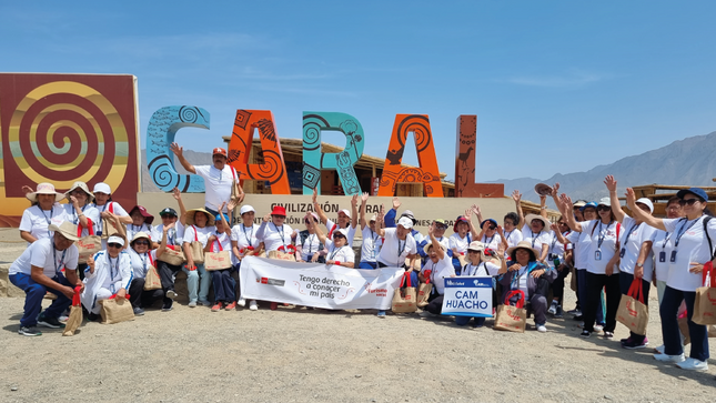 Adultos mayores disfrutaron y se divirtieron conociendo la Ciudad Sagrada de Caral