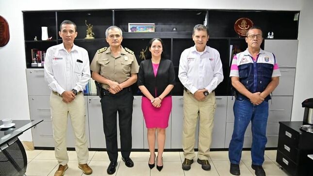 importante reunión con el Viceministro de Seguridad Pública, Héctor Loayza.