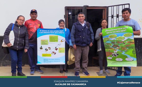 La Gerencia de Desarrollo Ambiental a través de la subgerencia de Saneamiento Básico de la Municipalidad Provincial de Cajamarca, continúa implementando la Metodología para fijar la Cuota Familiar en OC según SUNASS.
📢La población del caserío de Pariamarca, recibieron la visita del equipo técnico del Área Técnica Municipal de la comuna local, en coordinación para la sensibilización y socialización de la administración a la JASS Pariamarca.
📢Esta importante actividad tuvo como objetivo mencionar todas las metodologías y y las acciones que se tienen que tomar para cuidar y no quedar desabastecidos con el líquido elemento. El Ing. Enrique Cachi, mencionó que es muy importante conocer la metodología de la cuota familiar para tomar acciones inmediatas ante cualquier circunstancias que se puedan presentar.
Desde la comuna local, el objetivo es garantizar y brindar un agua de calidad a toda la zona rural de la provincia de Cajamarca.