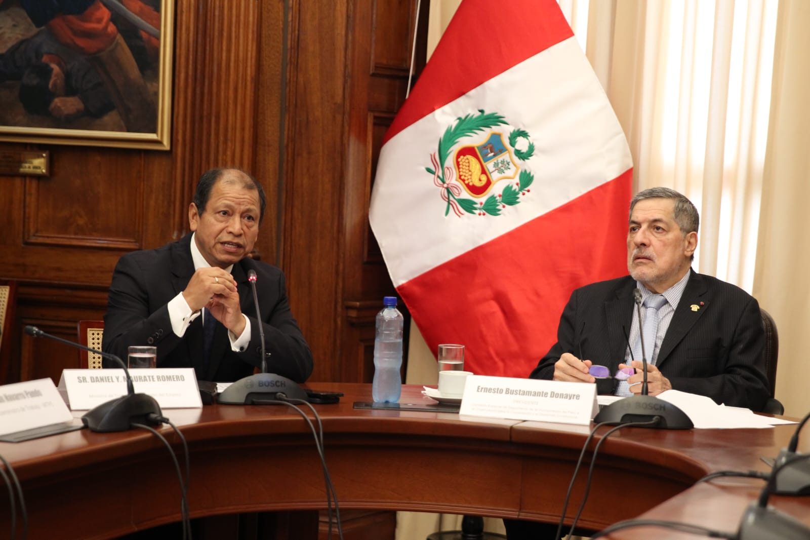 Ministro en Comisión OCDE