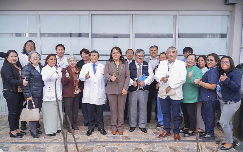 Foto 1 de Hospital Nacional Arzobispo Loayza trabaja en proyectos para mejorar la atención médica en servicio de hospitalización y atención geriátrica