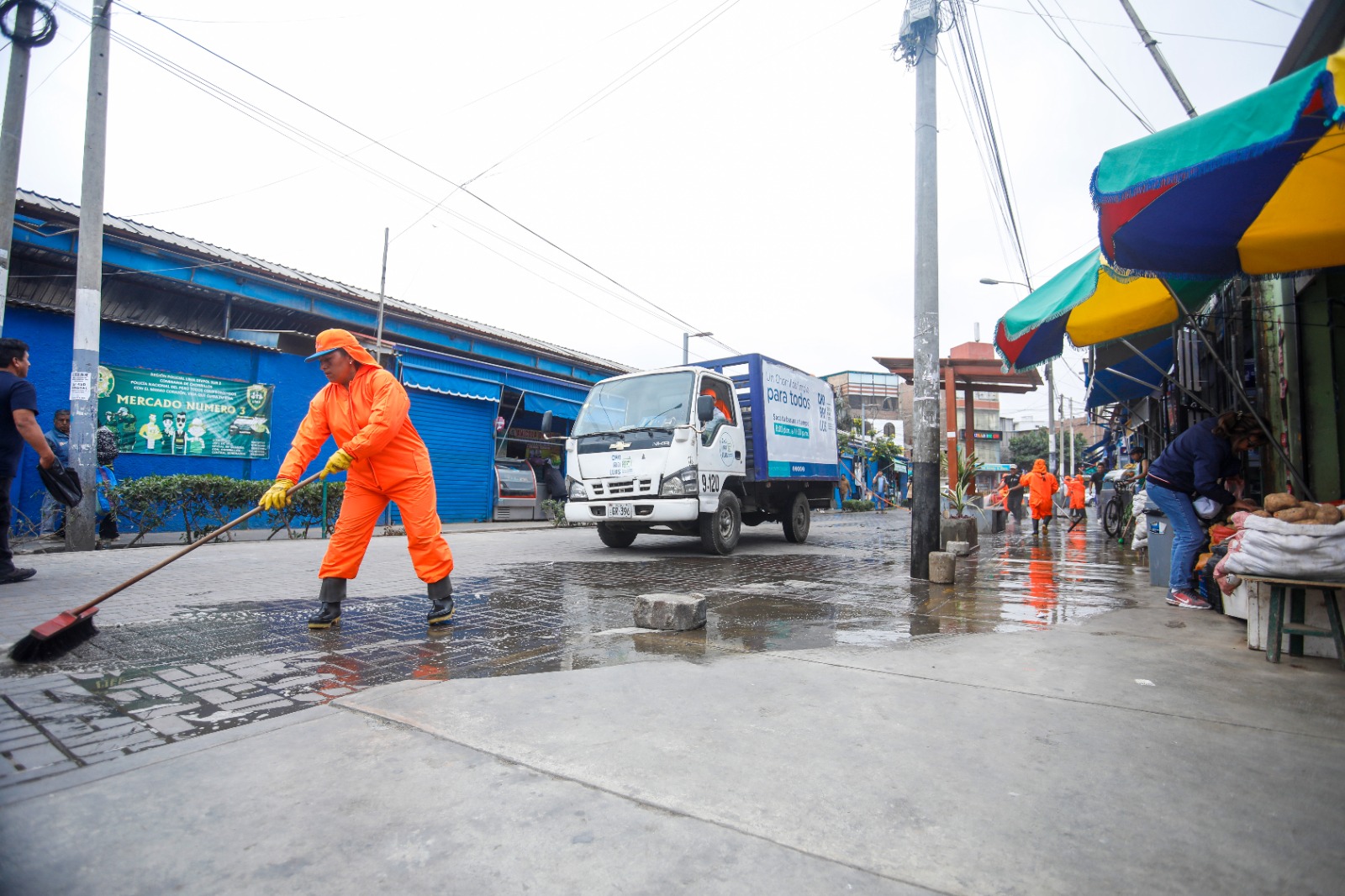 Chorrillos, limpieza para todos en 'la Paradita'