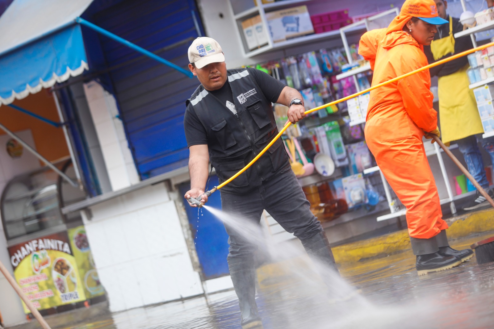 Se llevó a cabo el hidrolavado de espacios públicos