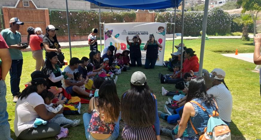 La actividad "Risas,Juegos y Amor", permitió un día de recreación a raíz del Día Internacional de la Niña, evento familiar organizado por la Municipalidad Provincial de Mariscal Nieto a través de la DEMUNA de la Subgerencia de Desarrollo Social.
