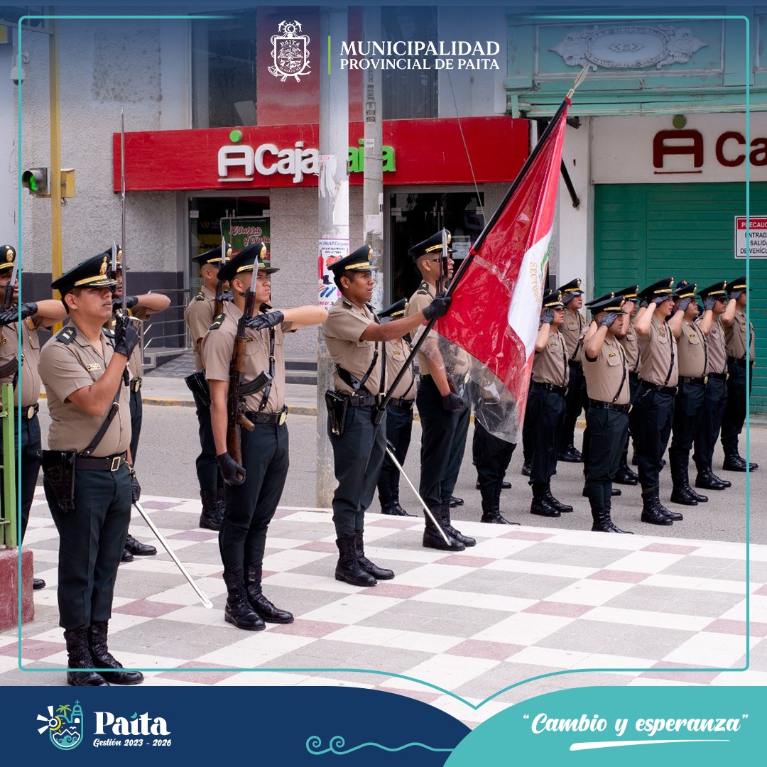Ceremonia de izamiento de símbolos patrios fortalece vínculo entre comunidad y la PNP