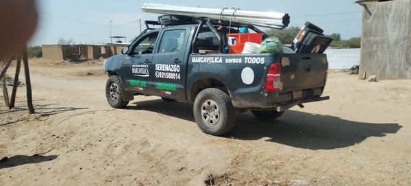 Llevan Kit De Ayuda Humanitaria A Familia Afectada De Incendio En Marcavelica.