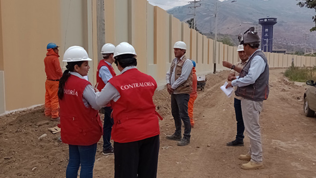 La Contraloría General de la República advirtió pagos por entrega incompleta de equipamiento del proyecto de construcción del cerco perimétrico y equipamiento del laboratorio para la Escuela de Formación Profesional de Ingeniería Agronómica e Industrial de la Universidad Nacional Hermilio Valdizán, lo que podría generar un perjuicio económico. 