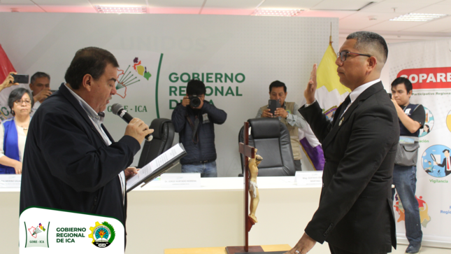 Instalación y juramentación de los miembros del Consejo Participativo Regional de Educación - Ica (COPAREICA)