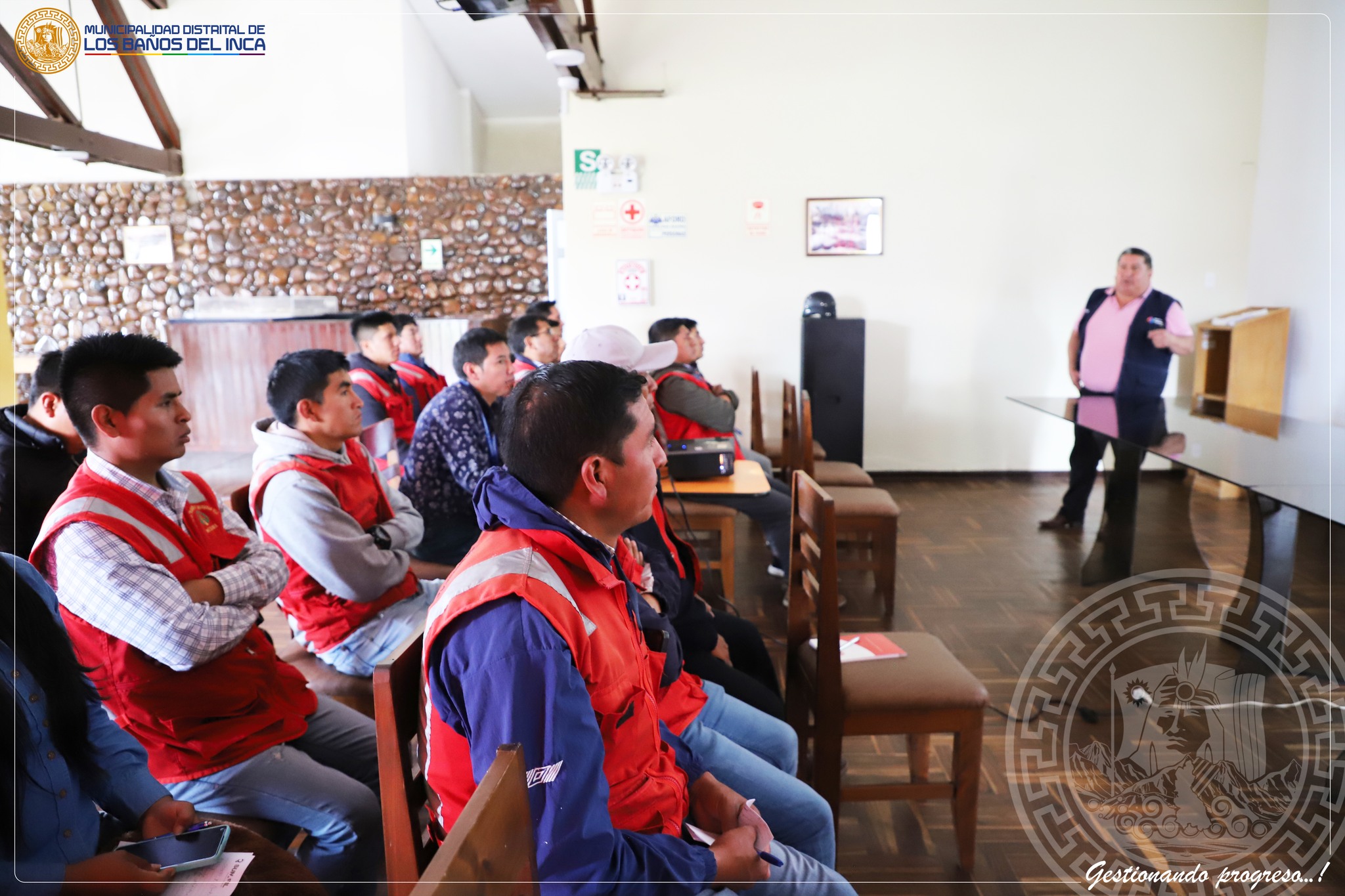 Capacitan a Inspectores de Tránsito del distrito Los Baños del Inca