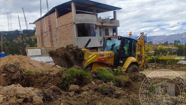 Inician mantenimiento de trochas carrozables en Puylucana