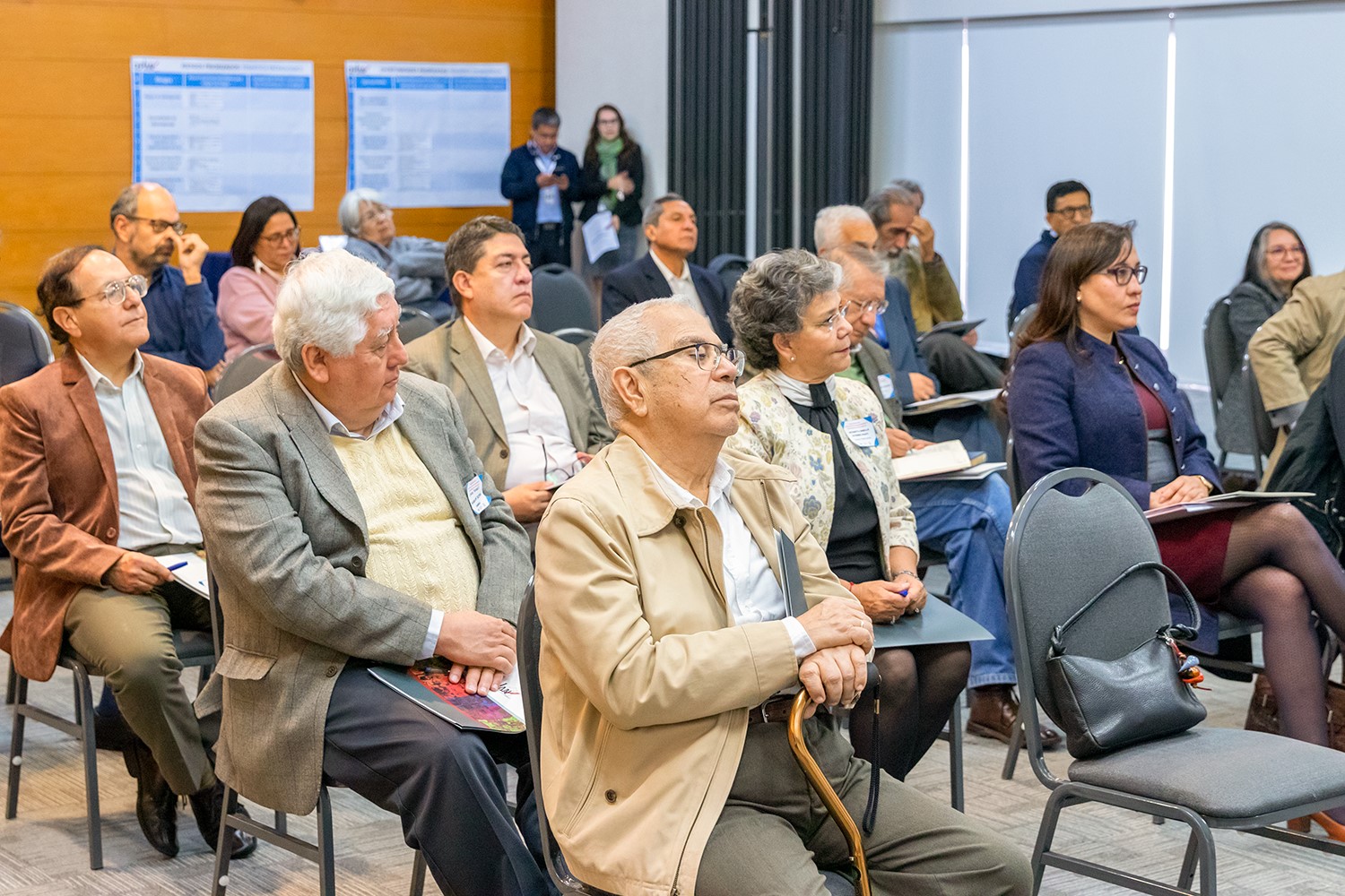 Participantes en el taller prospectivo: Estrategias para abordar riesgos y oportunidades que afectarán el desarrollo nacional.