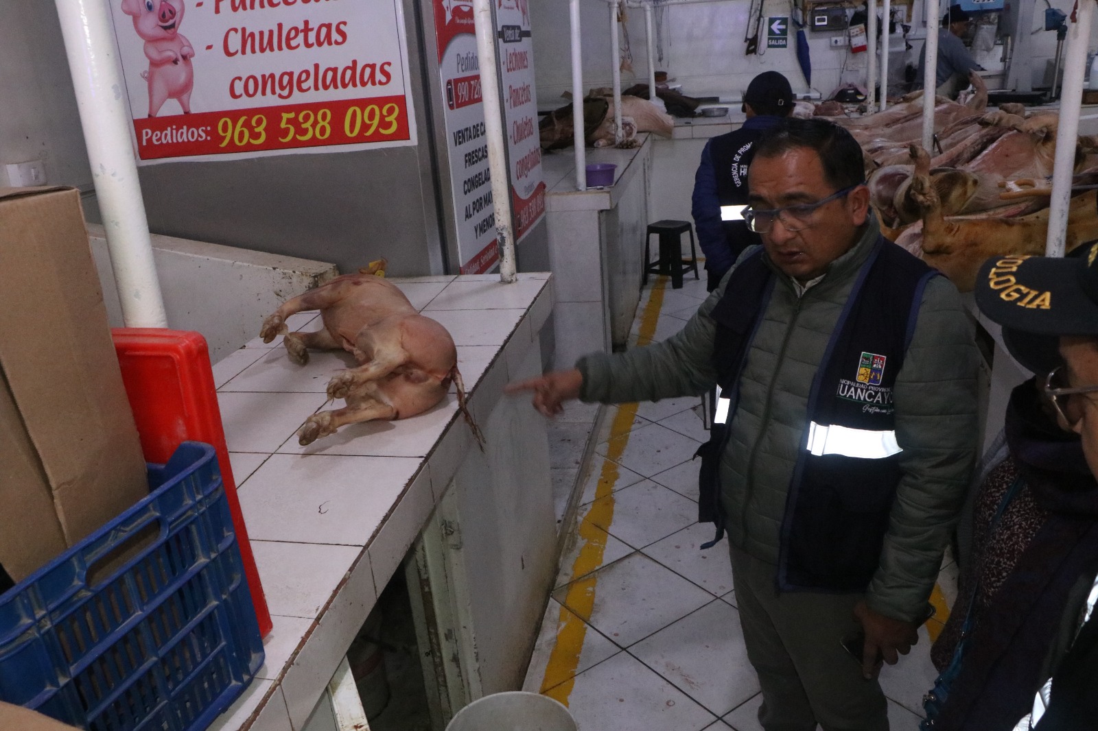 En operativo detectan que atendían de manera insalubre