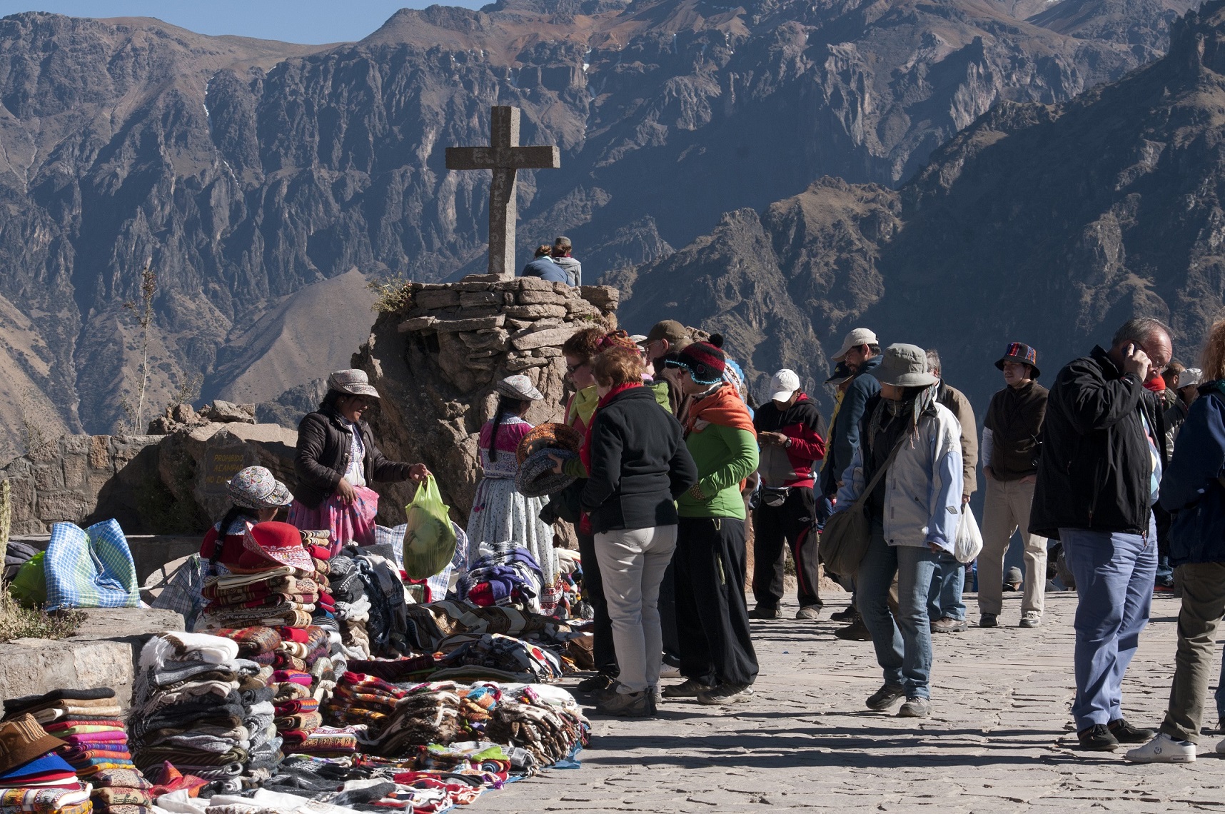 La ministra Silva precisó que en el mes de noviembre de 2015, la llegada de turistas extranjeros alcanzó los 272,924 lo que representa un incremento de 6% respecto al mismo mes del año previo.