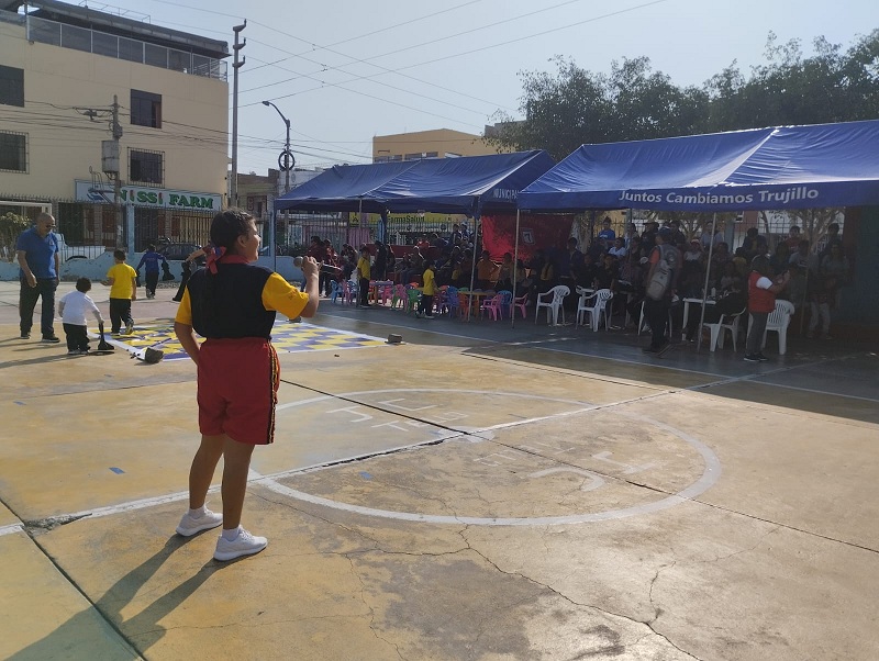Con Munidiviertte se quiere recuperar los espacios públicos para uso de las familias, desarrollando actividades recreativas, educativas, culturales y atenciones de salud