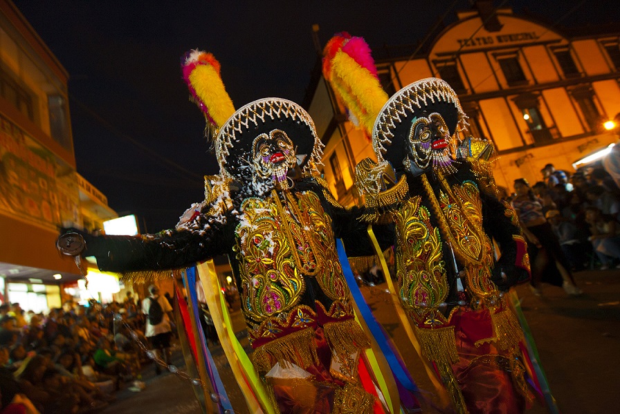 “Los carnavales que se celebran en todo el territorio peruano se han convertido en una tradición, y para el viajero es de visita ineludible. Estas hermosas e importantes manifestaciones culturales se celebran desde el 1 de febrero hasta el 22 de marzo y se encuentran muy arraigadas en nuestro país, tanto que las festividades que se organizan alrededor de ellas son un motivador de viaje a nivel local, regional y nacional”, señaló