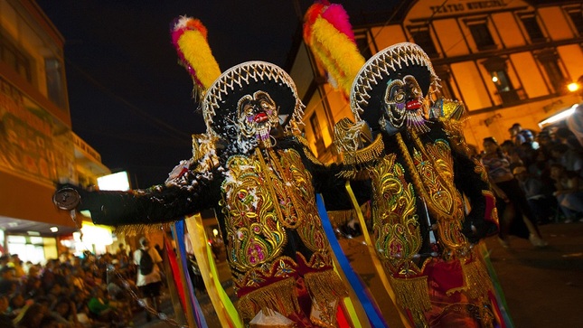 “Los carnavales que se celebran en todo el territorio peruano se han convertido en una tradición, y para el viajero es de visita ineludible. Estas hermosas e importantes manifestaciones culturales se celebran desde el 1 de febrero hasta el 22 de marzo y se encuentran muy arraigadas en nuestro país, tanto que las festividades que se organizan alrededor de ellas son un motivador de viaje a nivel local, regional y nacional”, señaló