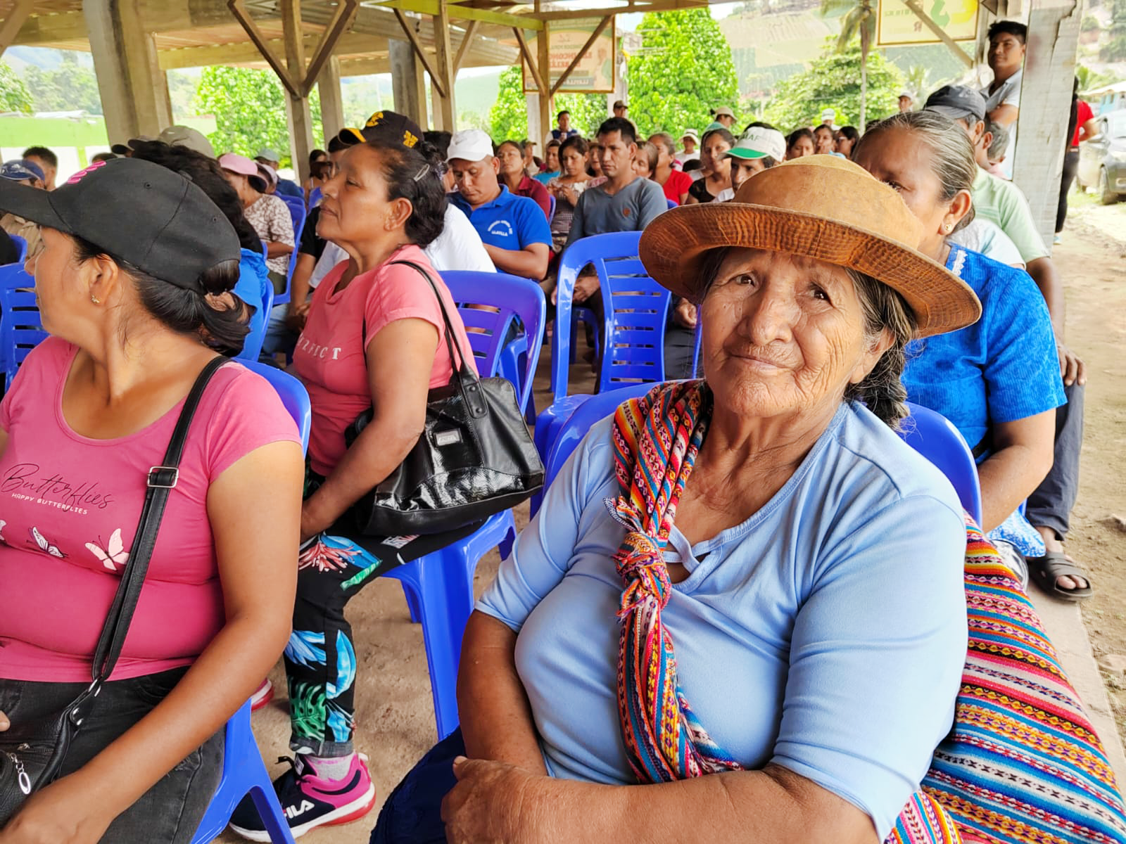Junín: Culminan trabajos de mantenimiento en 21 kilómetros de camino vecinal en Llaylla